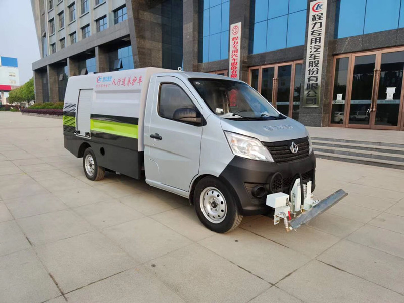 長安2.5方路面養護車，清洗車多少錢